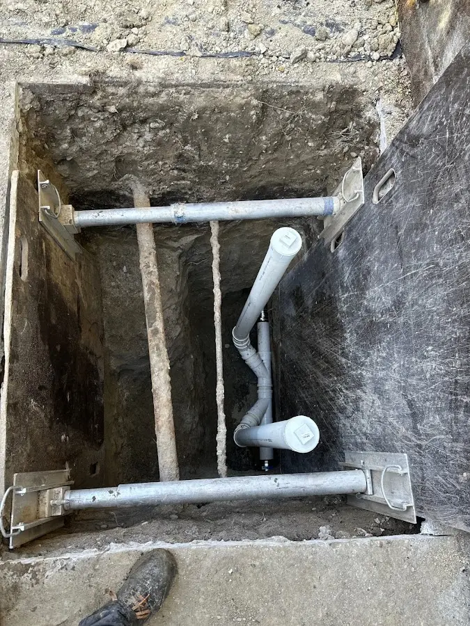 Experienced plumber completing Drain Cleaning work in Zuni Pueblo